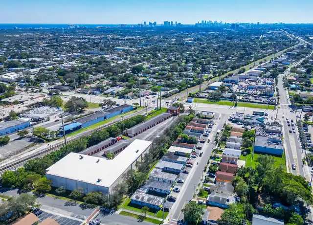 Property at 105 SW 5th Ct #1, Dania Beach, FL, 33004, 1 bed, 1 bath, [object Object]