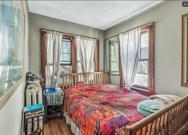 Property at 613 Snelling Ave N Unit 613 (Upper), St Paul, MN, 55104, 2 beds, 1 bath, [object Object]
