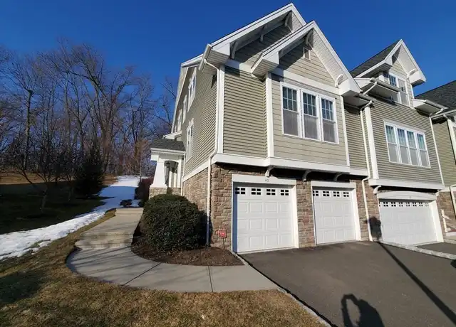 Property at 40 Lawrence Ave Unit 40, Danbury, CT, 06810, 3 beds, 2.5 baths, [object Object]