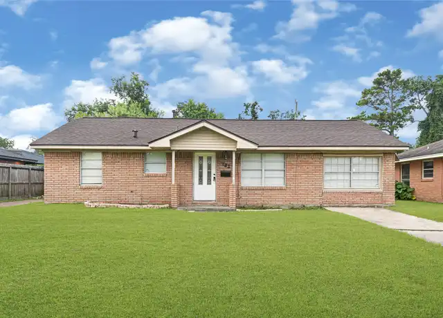 Property at 702 Alta Vista Dr, Pasadena, TX, 77502, 3 beds, 1.5 baths, [object Object]