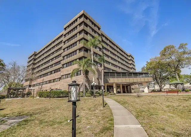 Property at Aventine at Deland - 400 E Howry Ave, Deland, FL, 32724, 1-2 bed, 1-2 bath, [object Object]