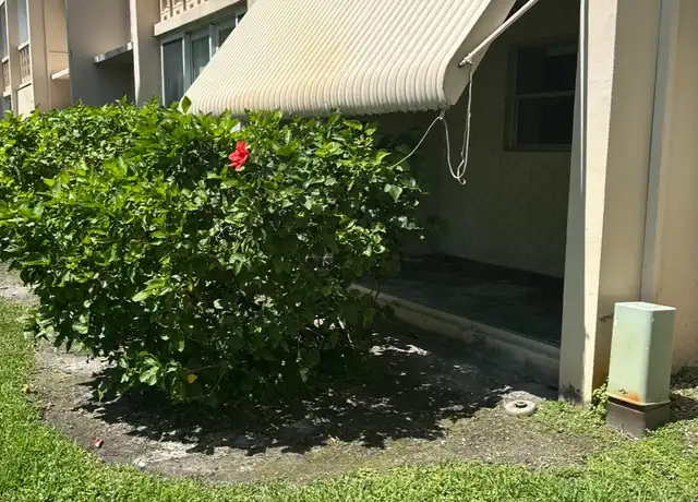 Property at 410 SE 2nd St #121, Hallandale Beach, FL, 33009, 1 bed, 1.5 baths, [object Object]