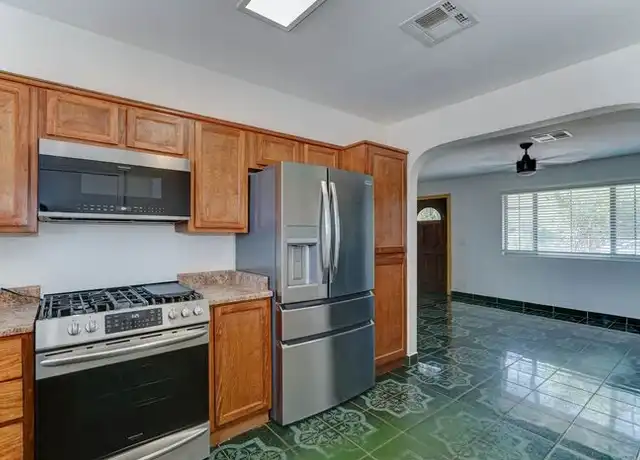 Property at 218 W Euclid Ave, Phoenix, AZ, 85041, 4 beds, 1 bath, [object Object]