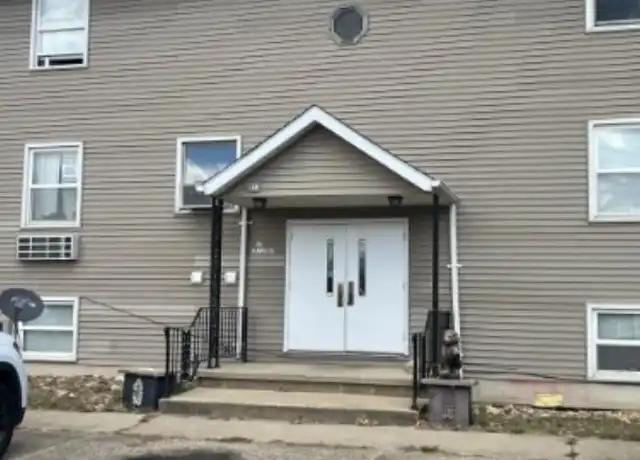 Property at 301 Maple St, Chillicothe, IL, 61523, 2 beds, 1 bath, [object Object]