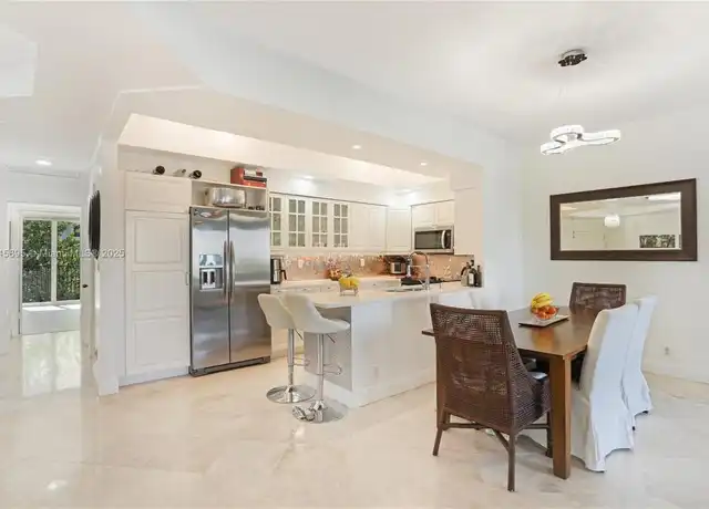 Property at 3700 Island Blvd, Aventura, FL, 33160, 3 beds, 2 baths, [object Object]