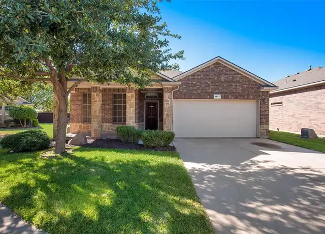 Property at 1217 Nora Ln, Denton, TX, 76210, 3 beds, 2 baths, [object Object]