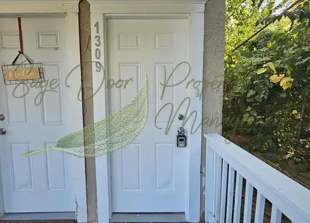 Property at 1309 E 43rd St Unit 1309, Kansas City, MO, 64110, 2 beds, 1 bath, [object Object]