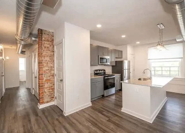 Property at 2200 Auburn Ave, Cincinnati, OH, 45219, 2 beds, 1 bath, [object Object]