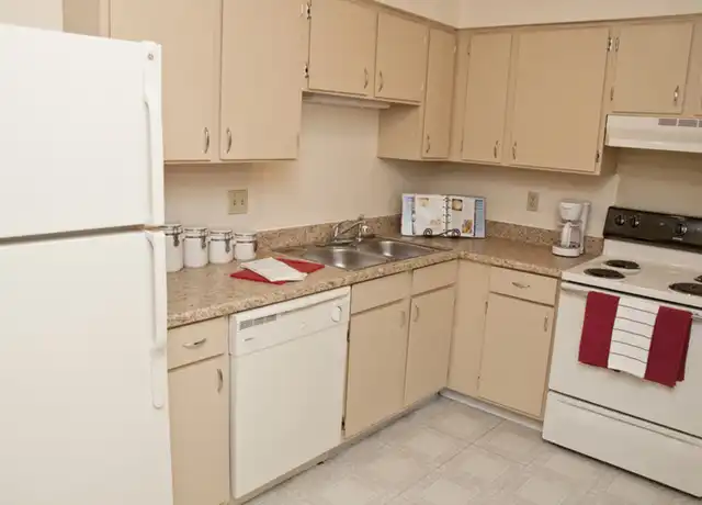 Property at 7936 Timber Ridge Dr, Indianapolis, IN, 46219, 1 bed, 1 bath, [object Object]