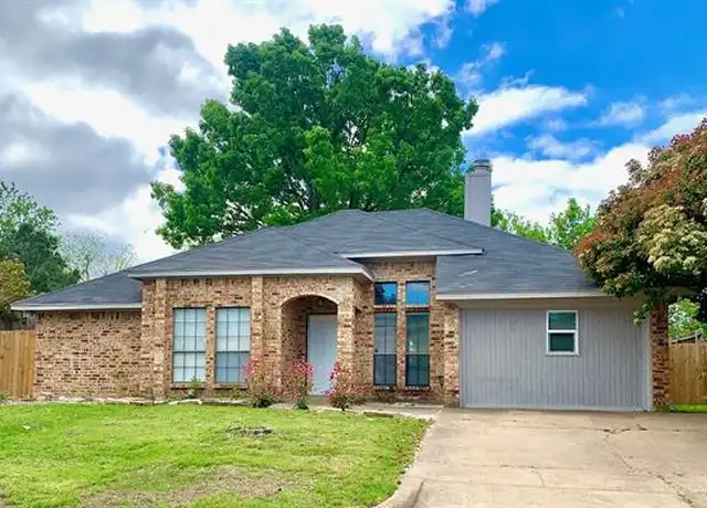 Property at 600 Benedict Ln, Arlington, TX, 76002, 3 beds, 2 baths, [object Object]