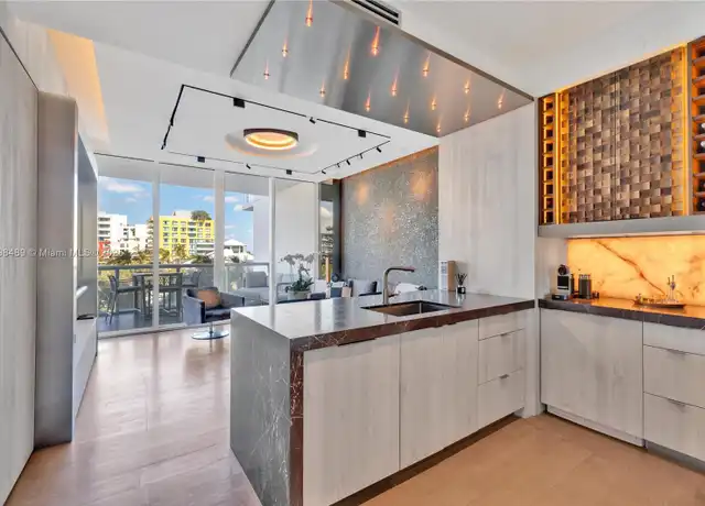 Property at 50 S Pointe Dr #613, Miami Beach, FL, 33139, 1 bed, 1 bath, [object Object]