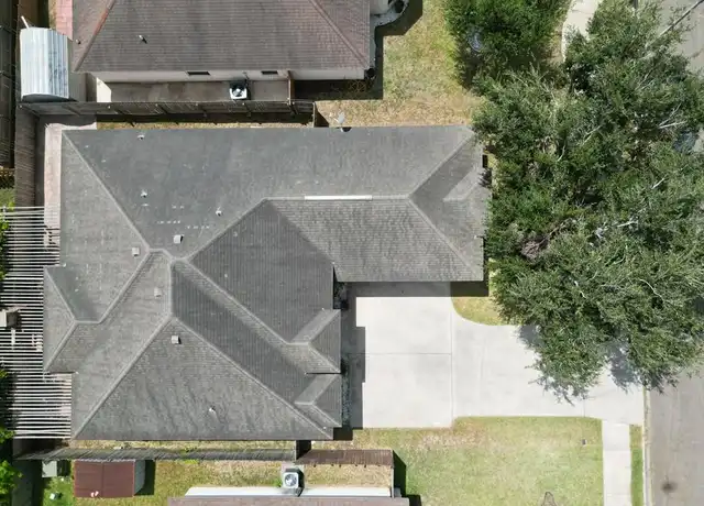 Property at 2424 E 23rd St, Mission, TX, 78572, 3 beds, 2 baths, [object Object]