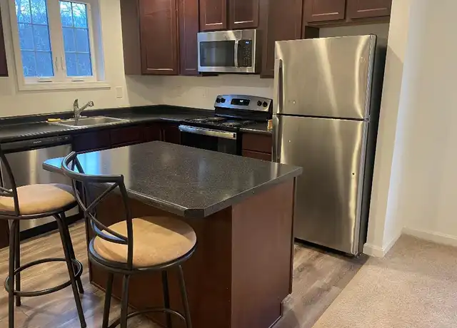 Property at 6 Grove St Unit 603, Dover, NH, 03820, 3 beds, 1.5 baths, [object Object]