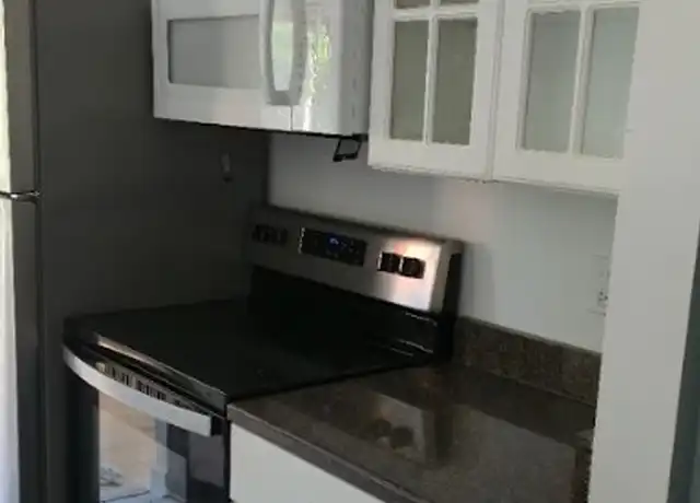Property at 3825 N Pine Grove Ave #220, Chicago, IL, 60613, 2 beds, 1.5 baths, [object Object]