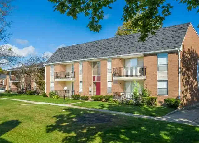 Property at Kings Pointe Apartments - Warren, MI - 14895 Twelve Mile Rd, Warren, MI, 48088, 1 bed, 1 bath, [object Object]