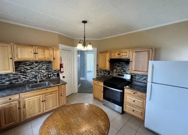 Property at 156 Brown Ave Unit 2, Prospect Park, NJ, 07508, 1 bed, 1 bath, [object Object]