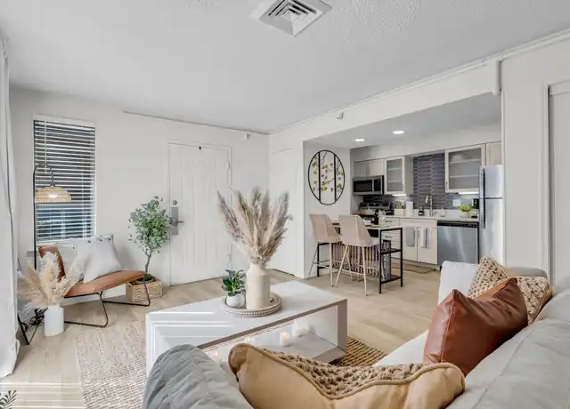 Property at 8365 Dix Ellis Trl Unit 2, Jacksonville, FL, 32256, 1 bed, 1 bath, [object Object]