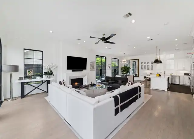 Property at 30 Lana Ln Unit A, Houston, TX, 77027, 3 beds, 3.5 baths, [object Object]