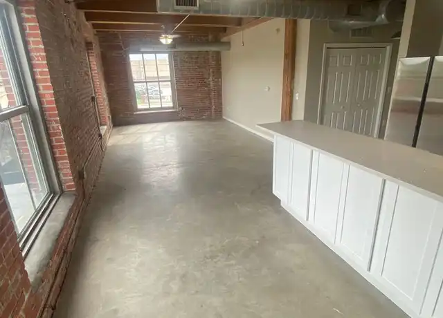 Property at 415 N 3rd St Unit 505, St Joseph, MO, 64501, 2 beds, 1 bath, [object Object]