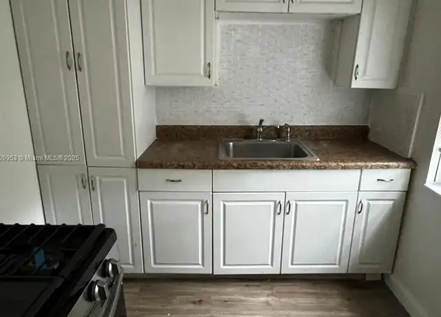 Property at 541 SW 7th St Unit 4, Miami, FL, 33130, 2 beds, 1 bath, [object Object]