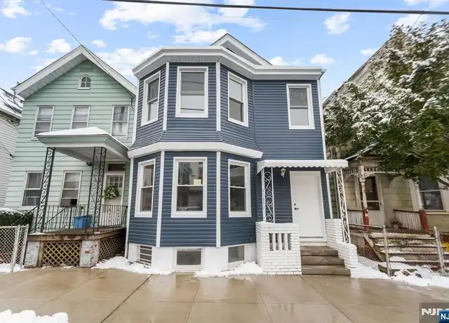 Property at 321 William St Unit 2, Harrison, NJ, 07029, 3 beds, 1 bath, [object Object]