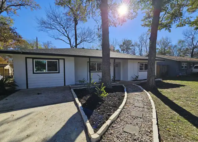 Property at 307 Hildred Ave, Conroe, TX, 77303, 3 beds, 2 baths, [object Object]
