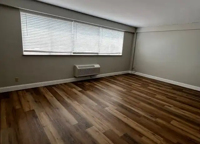 Property at 1202 Kanawha Blvd E Unit 3I, Charleston, WV, 25301, 1 bed, 1 bath, [object Object]