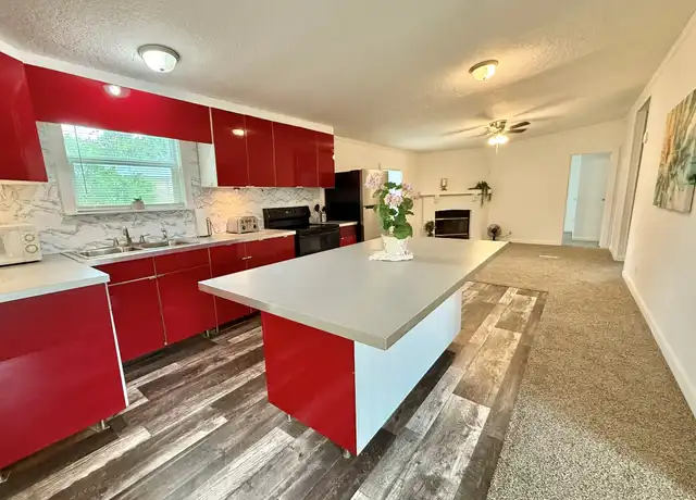 Property at 237 Linda Ln, Freeport, TX, 77541, 4 beds, 2 baths, [object Object]