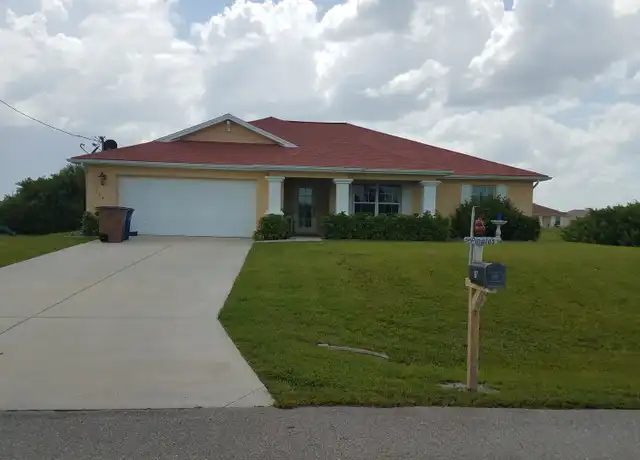 Property at 364 Pinehurst Ave, Lehigh Acres, FL, 33974, 3 beds, 2 baths, [object Object]
