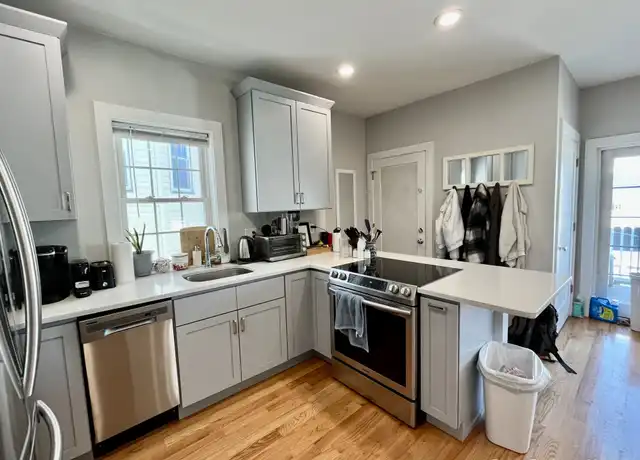 Property at 8 W Bellflower St Unit 3, Dorchester, MA, 02125, 5 beds, 2.5 baths, [object Object]