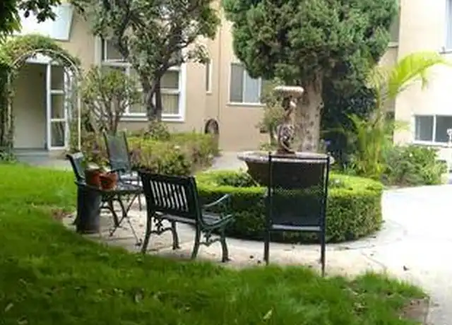 Property at 11707 W Sunset Blvd Unit 18, Los Angeles, CA, 90049, 2 beds, 2 baths, [object Object]