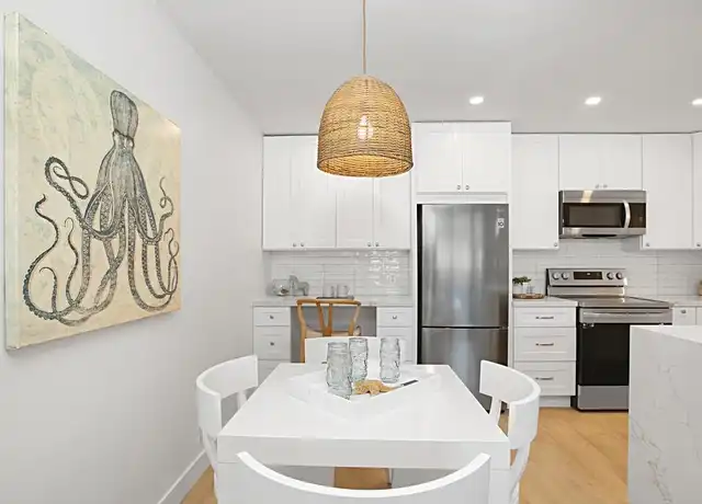 Property at 2510 Torrey Pines Rd Unit 8G, La Jolla, CA, 92037, 1 bed, 1 bath, [object Object]