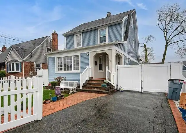 Property at 32 Chase St, Hempstead, NY, 11550, 4 beds, 1.5 baths, [object Object]
