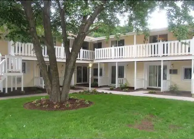 Property at Brookside Commons - 556 King St, Bristol, CT, 06010, 1 bed, 1 bath, [object Object]