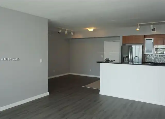 Property at 325 S Biscayne Blvd #2022, Miami, FL, 33131, 2 beds, 2 baths, [object Object]