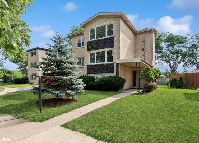 Property at 512 Ida Ct Unit 1, Mt Prospect, IL, 60056, 3 beds, 1.5 baths, [object Object]