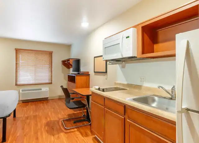 Property at Kansas City - Stadium - 8805 Leeds Rd, Kansas City, MO, 64129, 0 beds, 1 bath, [object Object]