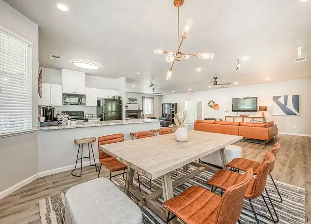 Property at Coventry Cove - 190 N Coventry Ave, Clovis, CA, 93611, 2-4 beds, 2 baths, [object Object]