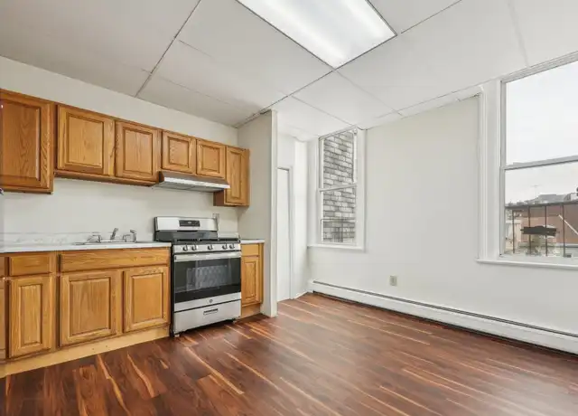 Property at 570 Newark Ave Unit 2, Jersey City, NJ, 07306, 2 beds, 1 bath, [object Object]