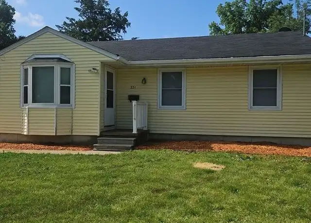 Property at 221 E Sheridan Ave, Des Moines, IA, 50313, 3 beds, 1 bath, [object Object]