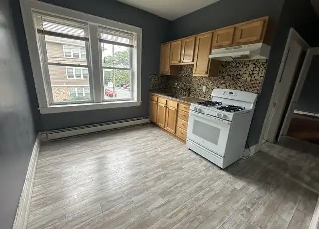 Property at 1101 Rahway Ave Unit 3, Avenel, NJ, 07001, 2 beds, 1 bath, [object Object]