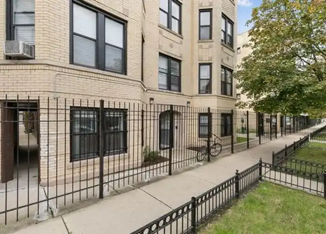 Property at 3639 W Dickens Ave Unit 2A, Chicago, IL, 60647, 2 beds, 1 bath, [object Object]