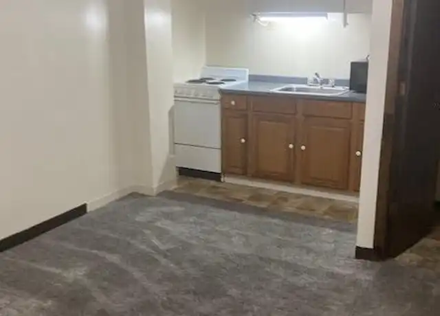 Property at 221 Eastwood Dr, Butler, PA, 16001, 1 bed, 1 bath, [object Object]