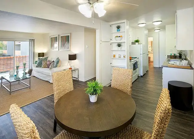 Photo of 530 Sunnyview Dr, Pinole, CA 94564