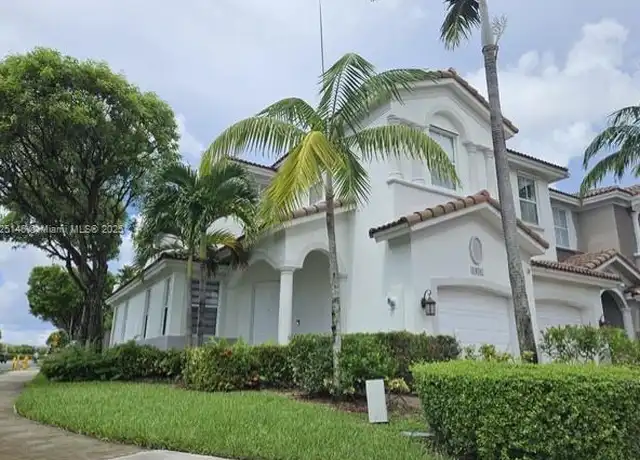 Property at 8406 NW 108th Pl, Doral, FL, 33178, 4 beds, 2.5 baths, [object Object]