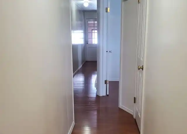 Property at 123 E Railroad Ave Unit 3, Shelton, WA, 98584, 2 beds, 1 bath, [object Object]