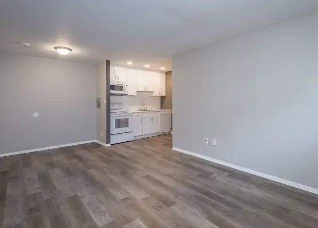 Property at Lakewood Pointe - 13509 Detroit Ave, Lakewood, OH, 44107, 1-2 bed, 1 bath, [object Object]