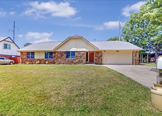 Property at 4004 S Maple Ave, Broken Arrow, OK, 74011, 4 beds, 2 baths, [object Object]