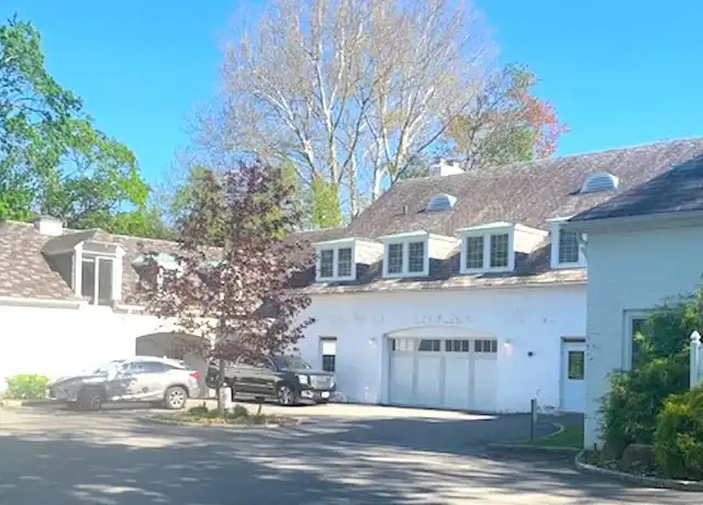 Property at 36 Hamilton Rd, Irvington, NY, 10533, 2 beds, 2 baths, [object Object]