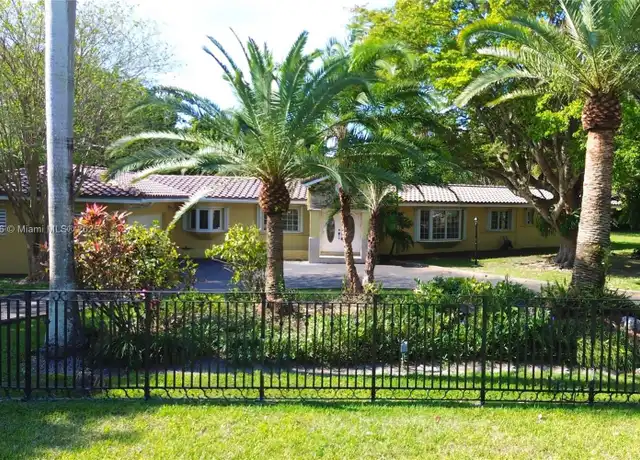 Property at 6282 SW 133rd St, Pinecrest, FL, 33156, 4 beds, 3 baths, [object Object]